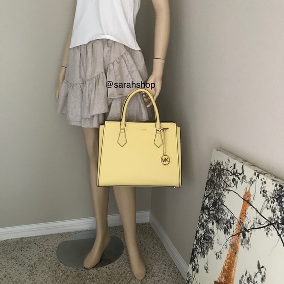 🌼Michael Kors Set - Picture 7 of 16
